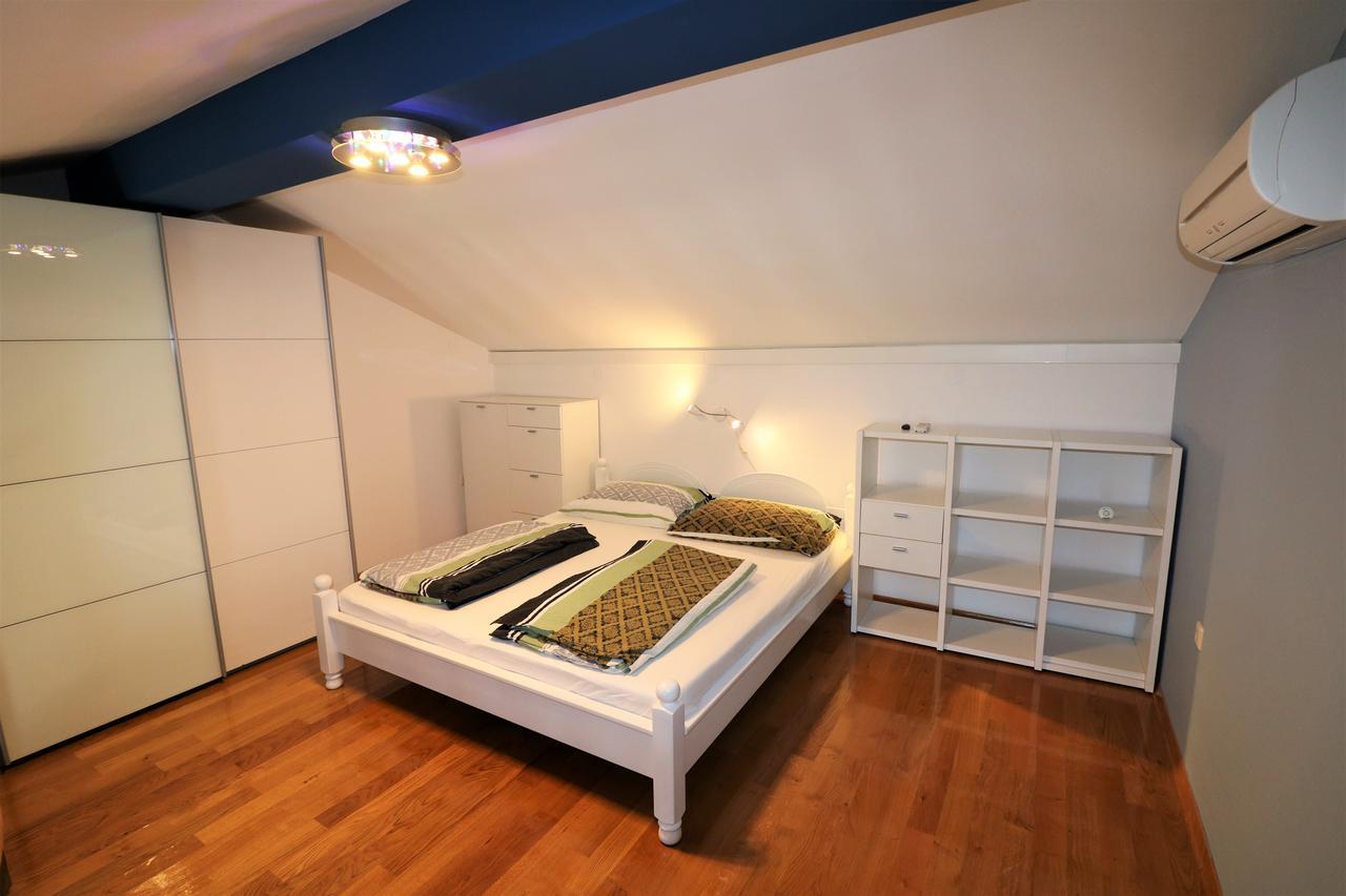 Malinska Center Apartment Eksteriør billede