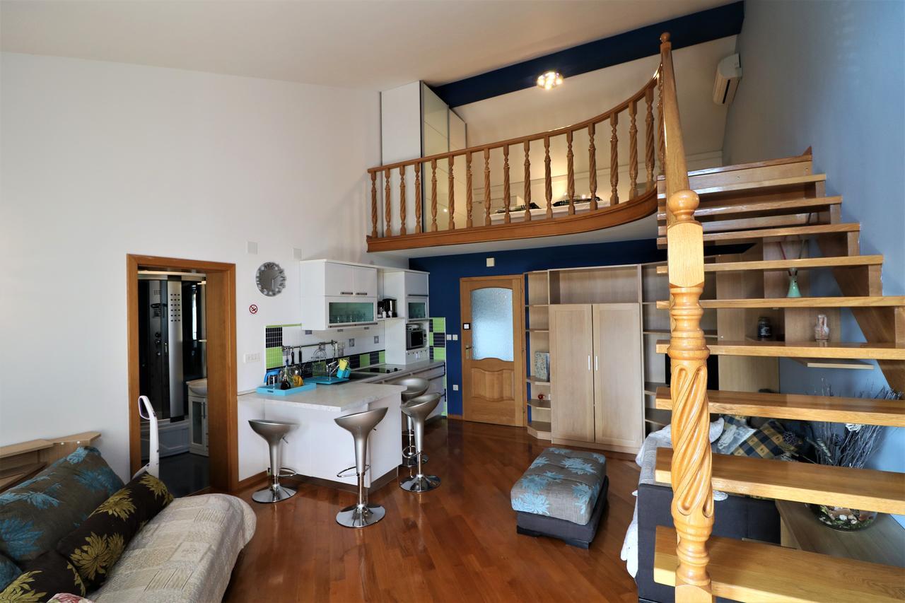 Malinska Center Apartment Eksteriør billede