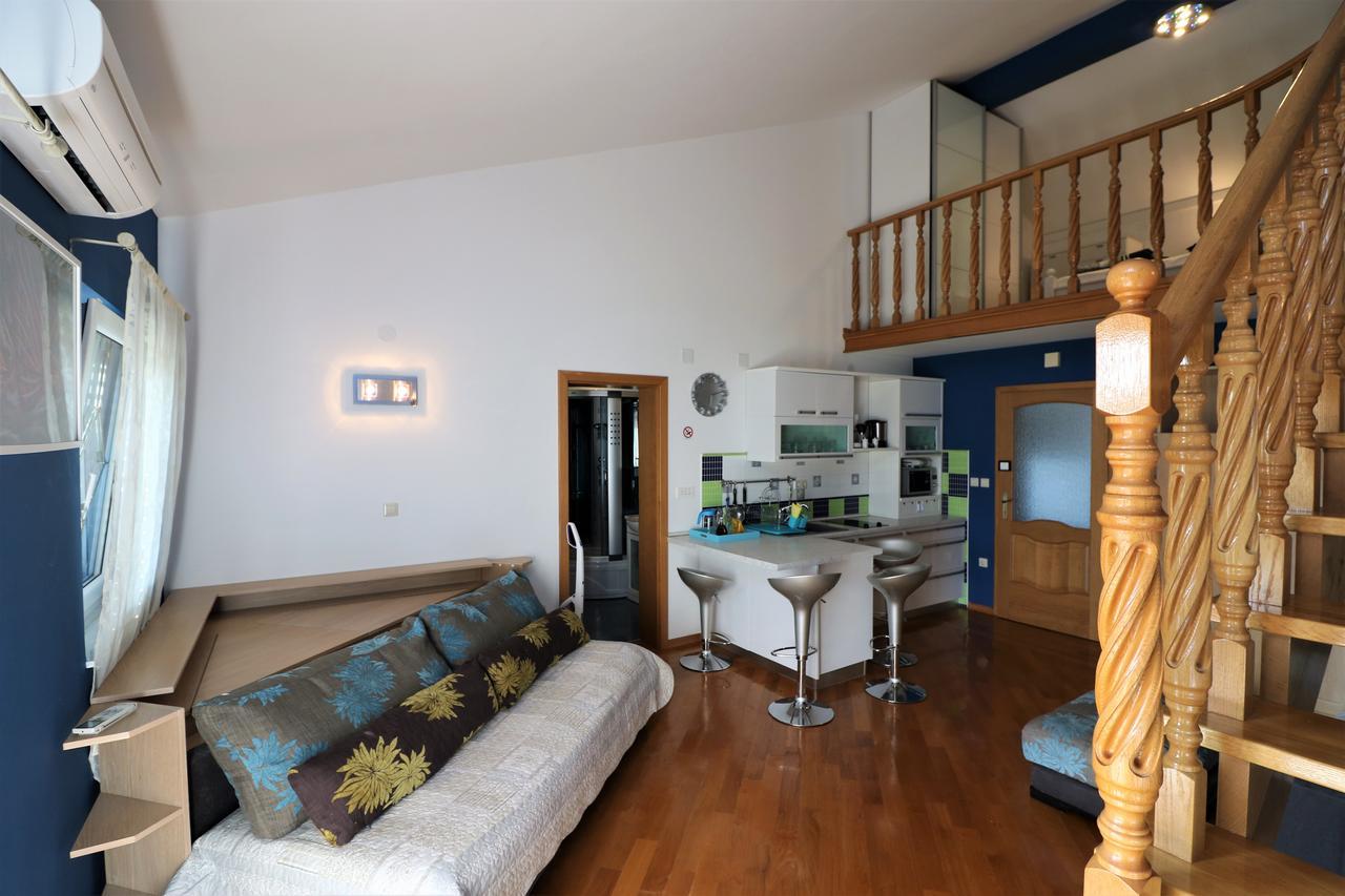 Malinska Center Apartment Eksteriør billede