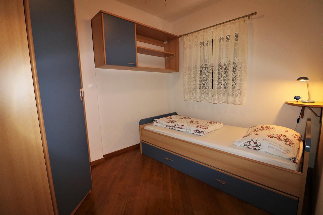 Malinska Center Apartment Eksteriør billede