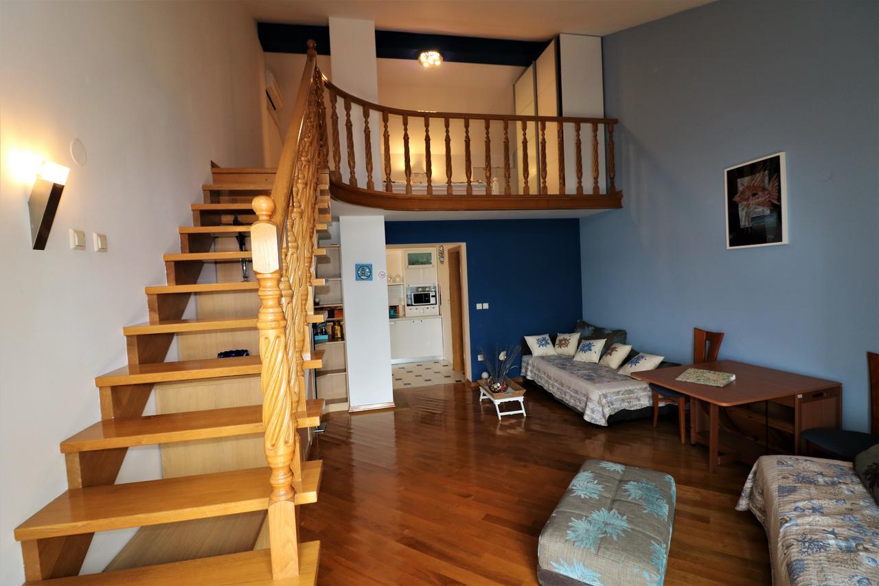 Malinska Center Apartment Eksteriør billede