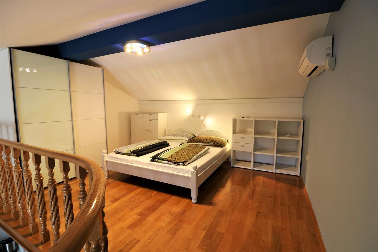 Malinska Center Apartment Eksteriør billede